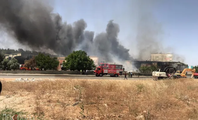 Gaziantep’te elyaf fabrikasında yangın çıktı