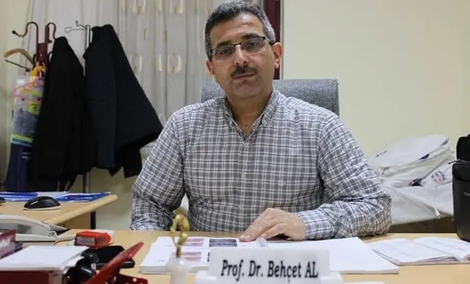 Gaziantep Üniversitesinde öğretim üyesi profesörün Covid-19 testi pozitif çıktı