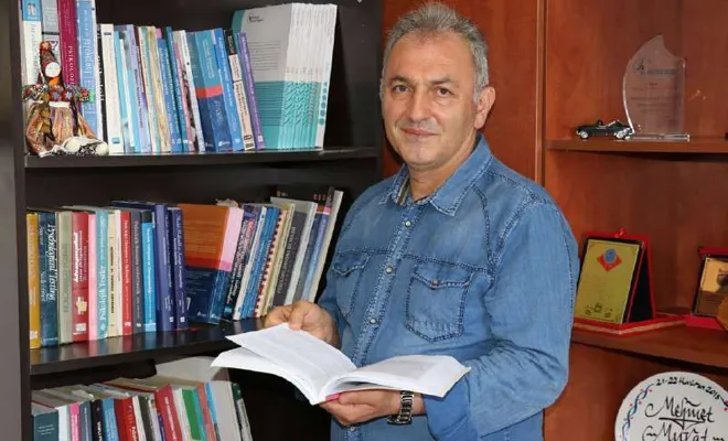 Eğitimci Mehmet Murat: “Uzaktan eğitimde eksiklikler giderilmeli”