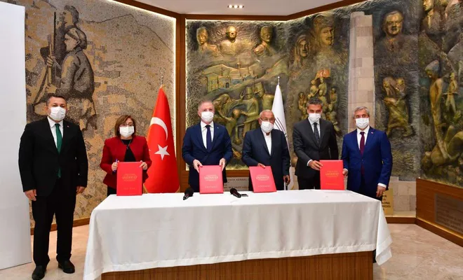 Gaziantep eğitimine hayırsever desteği devam ediyor