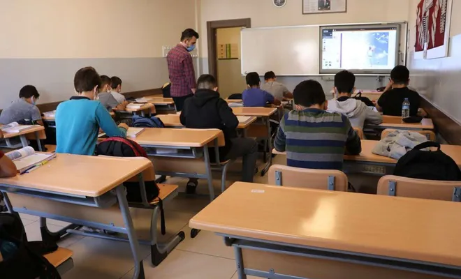 Öğrenciler hangi eğitim şeklini tercih ediyor ?