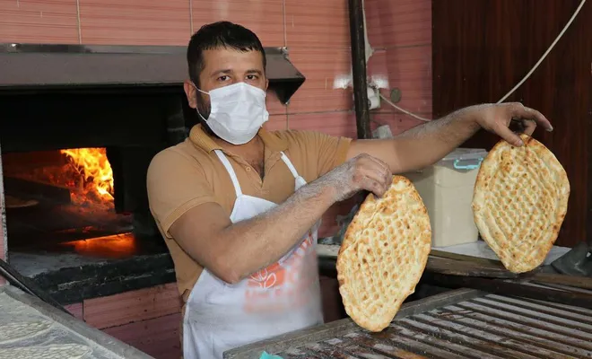 Fırıncılar una sürekli zam yapılmasına tepkili
