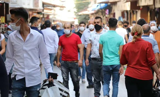 Halk, Covid-19 tedbirlerinin her alanda uygulanmasını istiyor