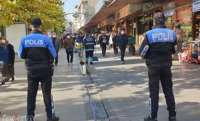 Covid-19 kurallarına uymayan 748 kişiye para cezası verildi