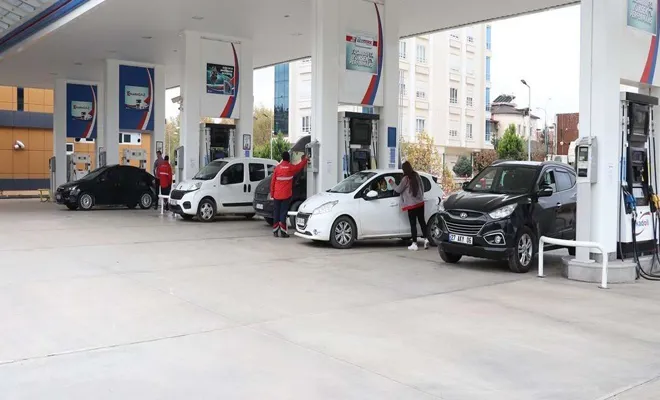 Vatandaşlar akaryakıt zamlarından şikâyetçi