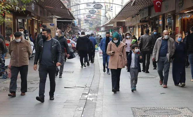 Covid-19 kurallarına uymayan 588 kişiye para cezası verildi