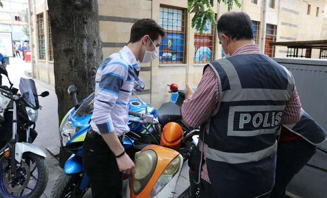 Covid-19 kurallarını ihlal eden 595 kişiye para cezası verildi