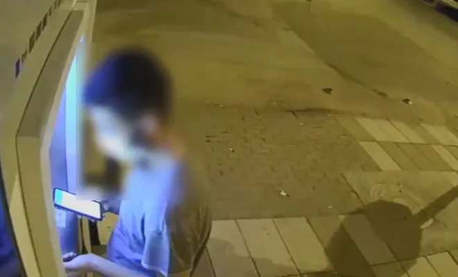 Aracında uyuyan kişinin cep telefonunu çalıp parasını çeken şüpheli yakalandı