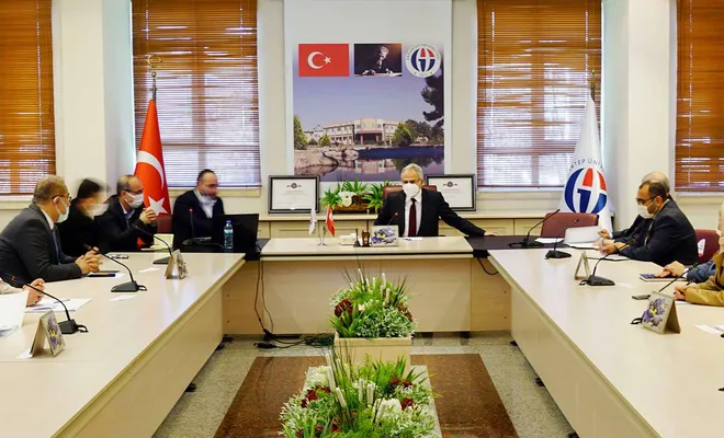 Gaziantep Üniversitesi Rektörü Suriye’deki STK’larla bir araya geldi