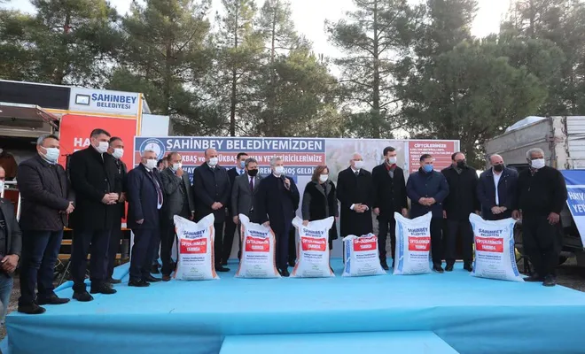Gaziantep’te hayvan yetiştiricilerine 10 bin ton yem dağıtıldı