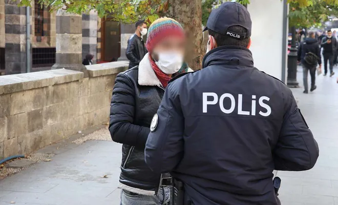 Covid-19 kurallarını ihlal eden 413 kişiye para cezası verildi