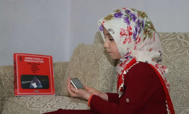 Görme engelli öğrenciler uzaktan eğitim sürecinde mağdur oluyor