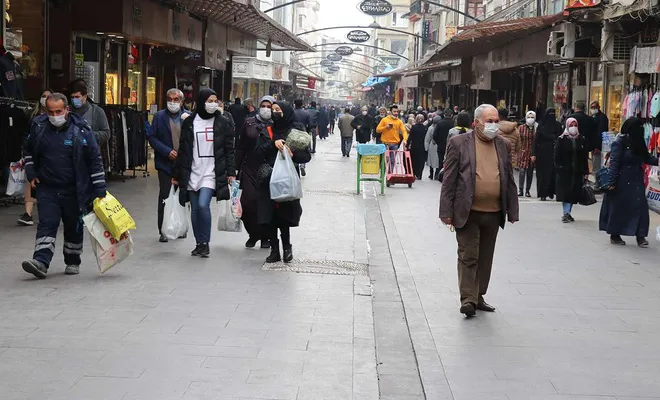Zamlar halkın belini büküyor