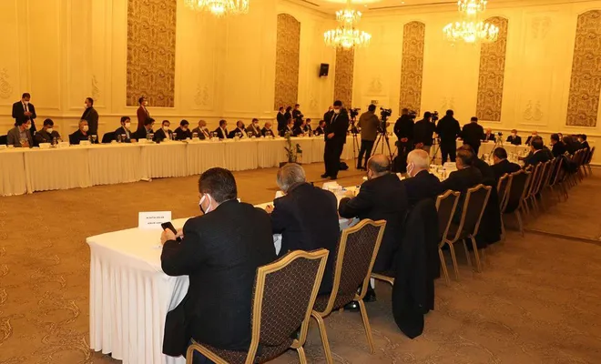 AK Parti Genel Başkan Vekili Kurtulmuş STK’larla bir araya geldi