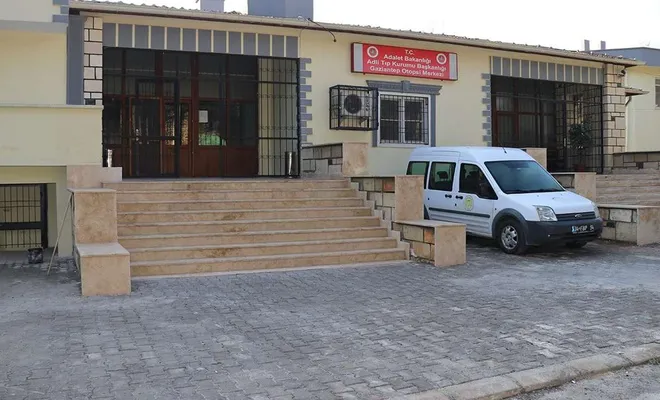 Tartıştığı arkadaşı tarafından silahla vurulan kişi hayatını kaybetti