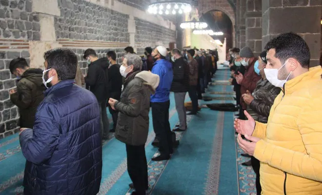 Namaz bittikten sonra rekât sayısıyla ilgili şüpheye düşen kimsenin durumu