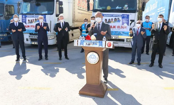 Gaziantep’ten Suriye’ye 5 tır insani yardım gönderildi