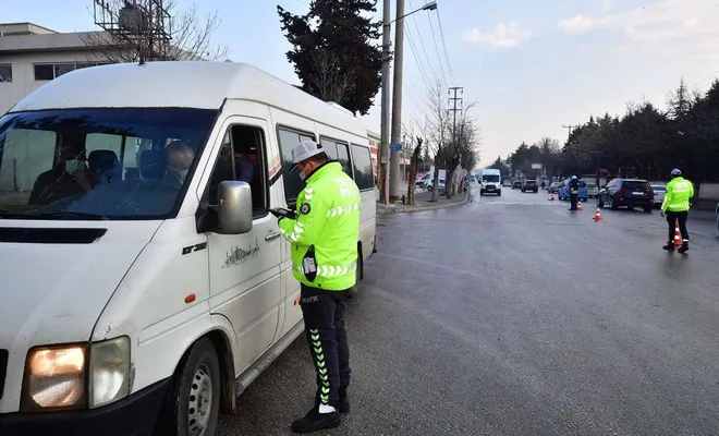 Covid-19 kurallarını ihlal eden 214 kişiye para cezası