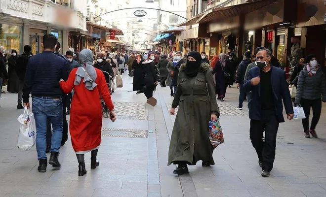 Hukukçular ve halk “Öğrenci Andı” hakkında ne diyor?