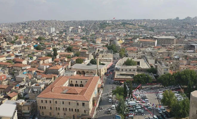 Yüksek konut fiyatları ev sahibi olmayı zorlaştırıyor