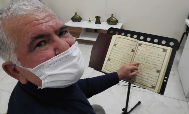 Kur'an-ı Kerim'i alzheimer hastalığına rağmen  öğrendi