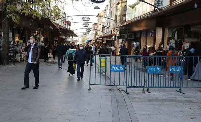 Covid-19 kurallarına uymayan 149 kişiye para cezası