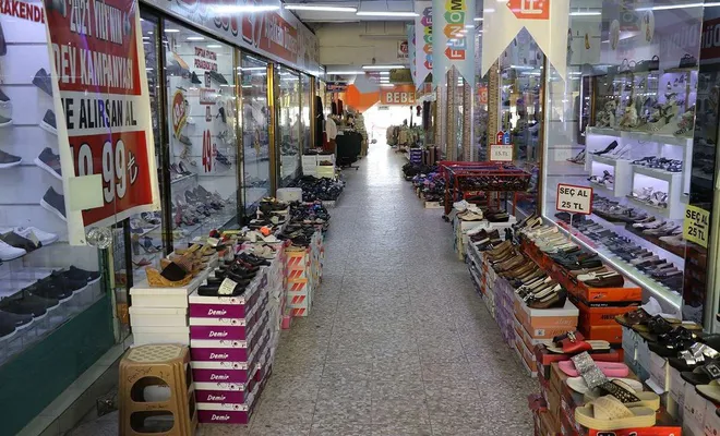 Tam kapanma kararına esnaf tepkili