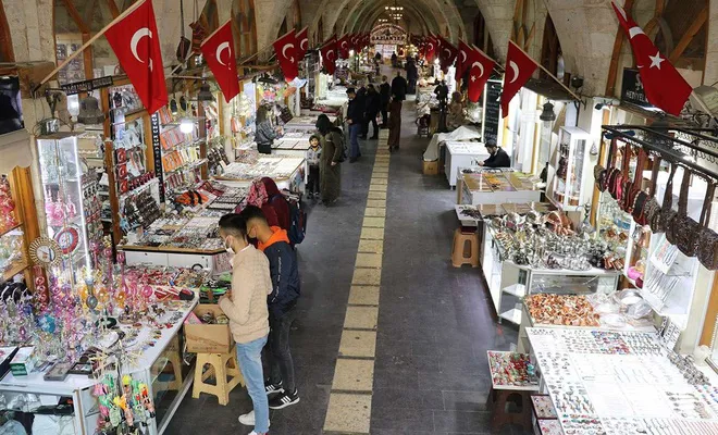 Esnaf 'normalleşme' için gün sayıyor