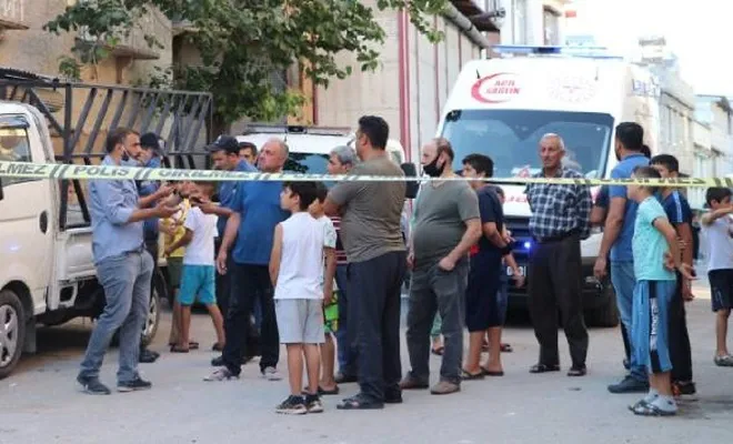 Müstakil evin tavanı çökmesi sonucu 1 ölü, 2 yaralı var