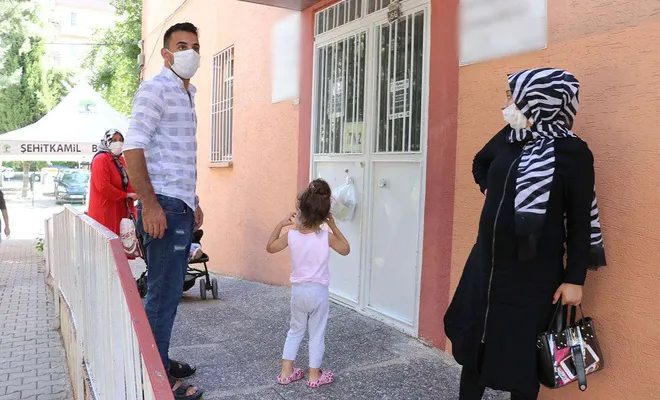 Aile hekimlerinin bir günlük iş bırakma eylemi halkı mağdur etti