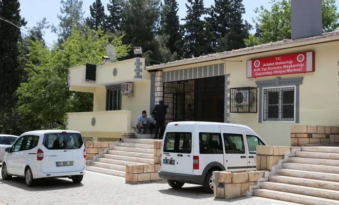 Silahla vurulduktan sonra darp edilen genç hayatını kaybetti