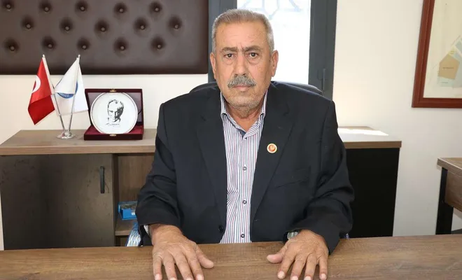 45 yaşında kazandığı muhtarlığı 33 yıldır sürdürüyor