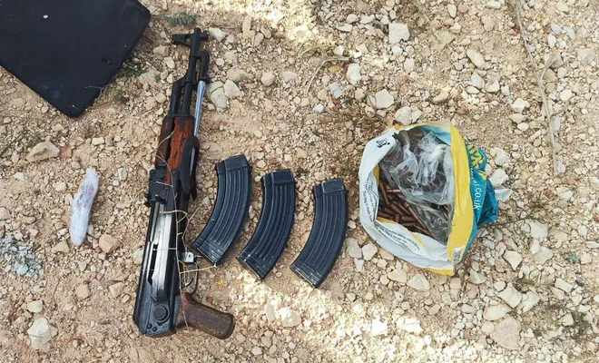 Gaziantep'te toprağa gömülü silah ve mühimmat ele geçirildi