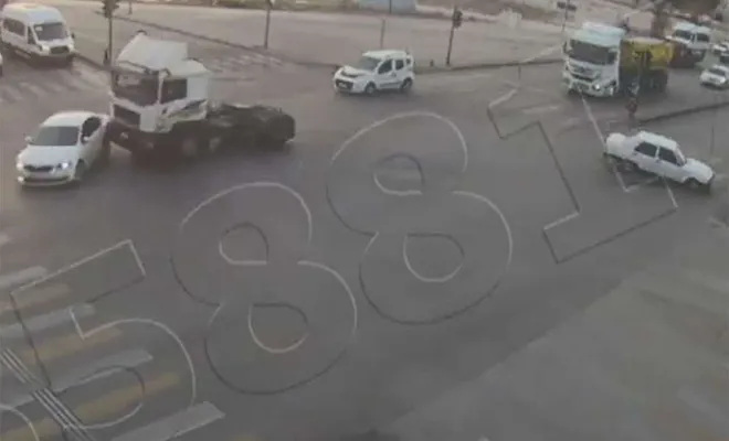 Kameralara yansıyan kazalar kuralların önemini ortaya koydu