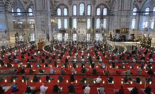 Cuma hutbesi; İbadet; Allah ile kul arasındaki kutlu bağ