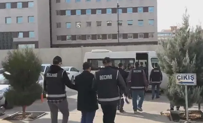 Gaziantep’te gümrük kaçağı sigara operasyonu: 3 kişi tutuklandı