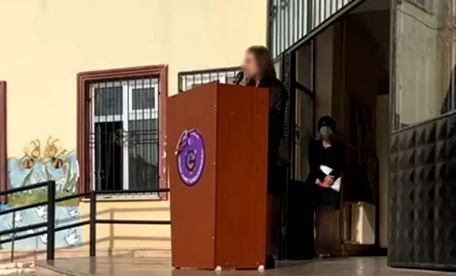 Dini değerleri aşağılayan şiirin okunduğu okulda müdür ve öğretmen görevine iade edildi