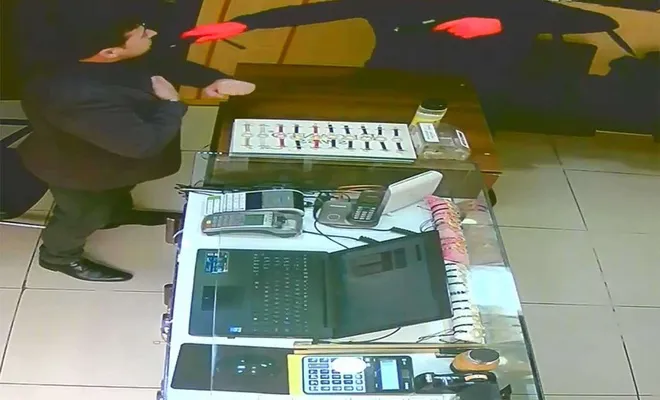 Kuyumcu soygunu girişimi kamerada