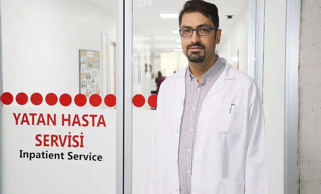 Babası tarafından darbedilen bebek servise alındı