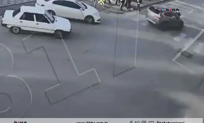 Otomobillerin yayalara çarptığı kazalar kamerada