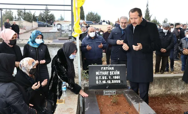 Merhum Mithat Sevin vefatının yıldönümünde kabri başında yâd edildi