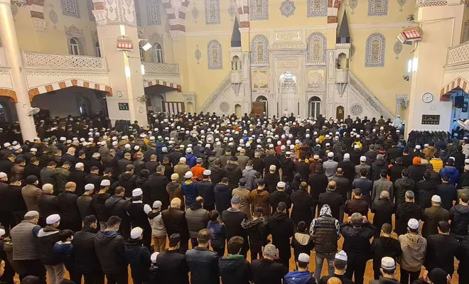 Sabah namazı buluşmasına halk yoğun ilgi gösterdi