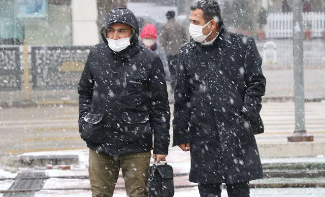 Gaziantep’te son yılların en yoğun kar yağışı yaşanıyor