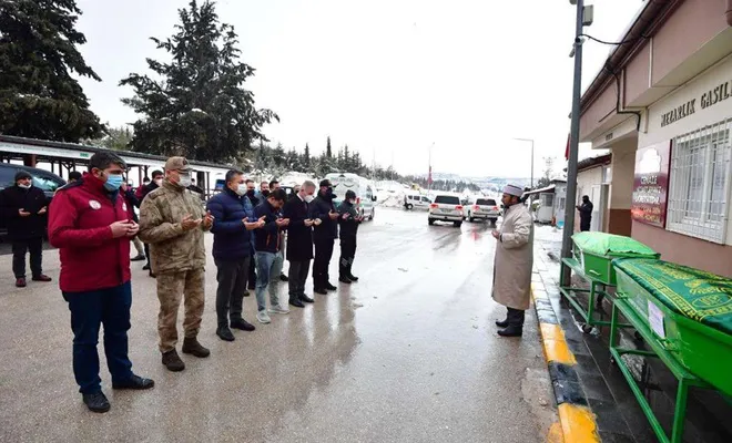 Gaziantep’te yangında ölen Suriyeli 2 kardeş defnedildi