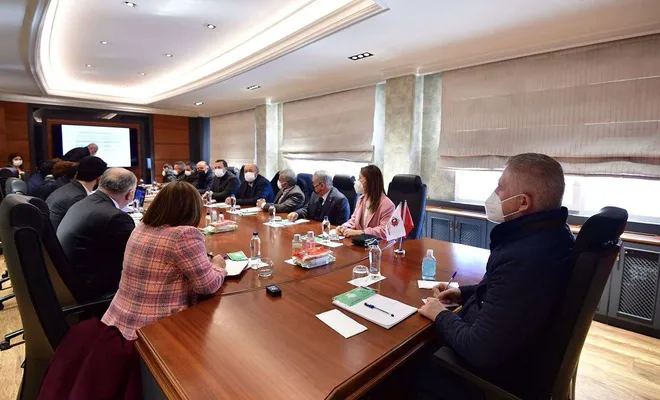 Gaziantep Valisi Gül: OSB’de 60 işletmenin çatısında zarar oluştu