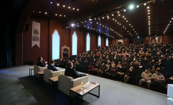 Gaziantep'te "Post-modern Darbe Girişimi ve Yeni Türkiye" paneli düzenlendi