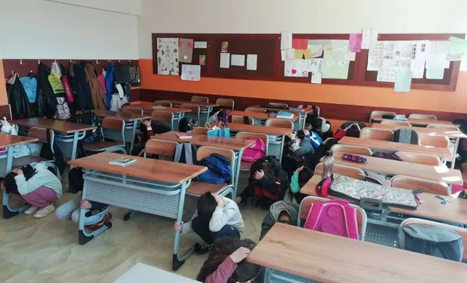 Gaziantep'te tüm okullarda deprem anı tatbikatı yapıldı