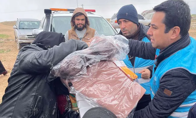 Yeni Dünya Vakfı Suriye’de bin aileye yardım ulaştırdı