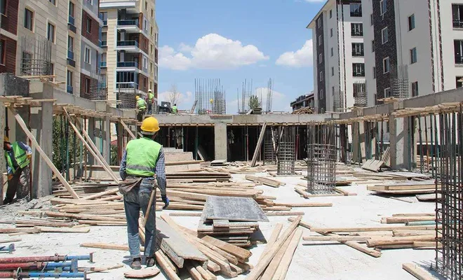 Zamlar inşaat sektörünü olumsuz etkiliyor