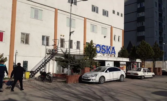 Gaziantep’te yüzme havuzunda boğulma tehlikesi geçiren çocuk hastanede hayatını kaybetti